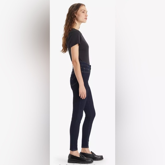 720 Levis’s High Rise Super Skinny Women's Jeans - Size 28 GUC - Picture 3 of 11